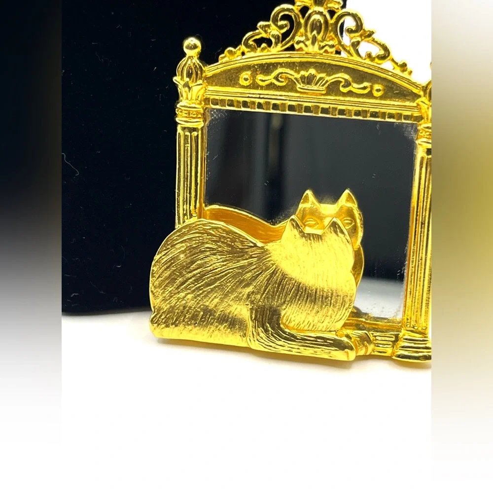 JJ Jonette ornate gold